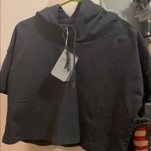 GYMSHARK washed black short sleeve cropped hoodie
